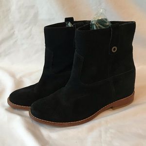 Cole Haan Zillie Suede Hidden Heel Flat Pull On Ankle Boots Black 6.5 B